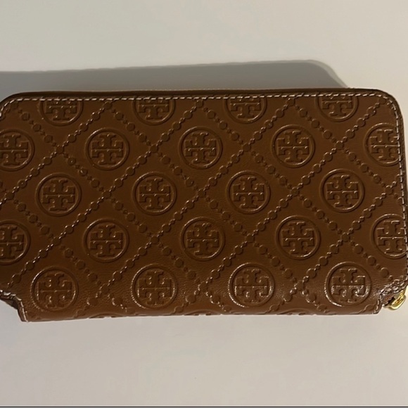 Tory Burch wallet for sale gently used in moose color - Picture 2 of 3